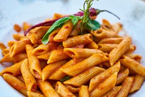 Creating Balanced Meal Plans Using Seasonal Ingredients