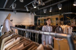 Personalization Engines Tailoring Experiences in E-Commerce Software