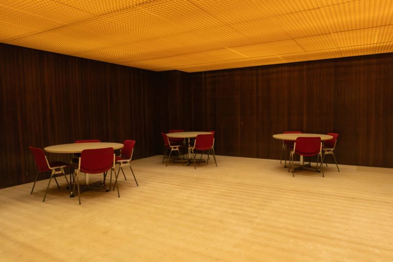 Beyond the lecture hall: creating active and engaging learning environments